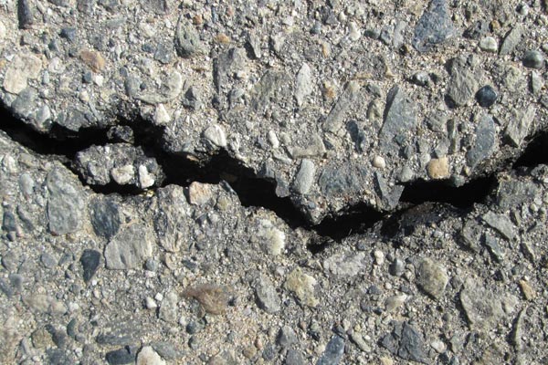 Potholes – What To Do If You Encounter One